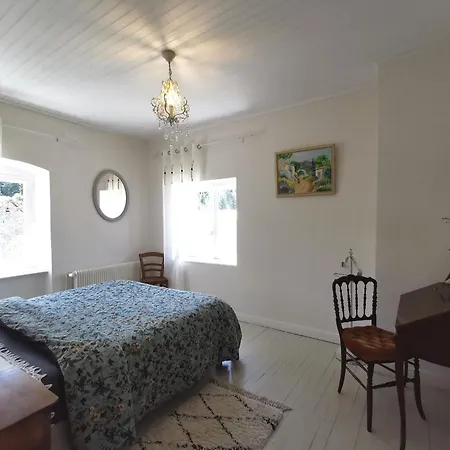 Paisible Avec Terrasse Et Animaux Admis - Fr-1-582-505 Bed & Breakfast