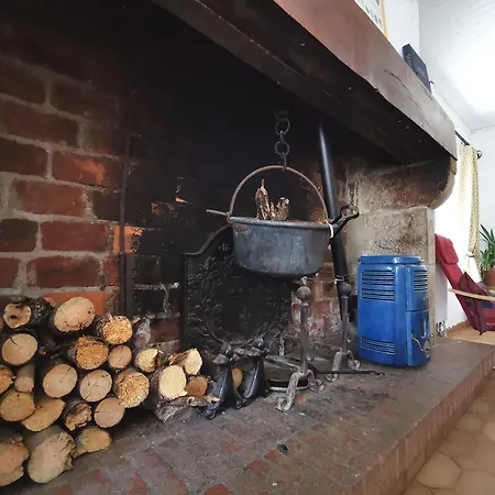 Paisible Avec Terrasse Et Animaux Admis - Fr-1-582-505 Bed & Breakfast